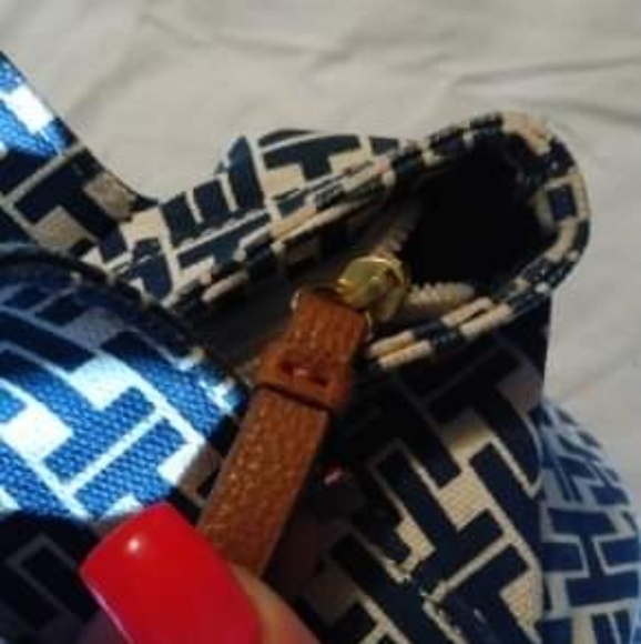 Tommy Hilfiger  purse new without tags - Picture 6 of 8